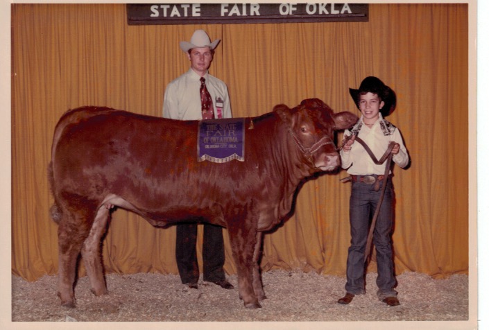 People near the bull